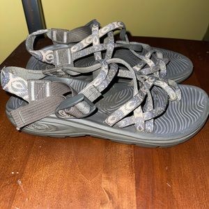 Size 7 Chacos